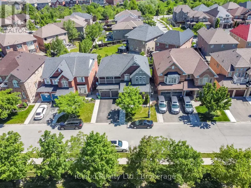 Detached at 7 MERRITTONIA STREET, Brampton