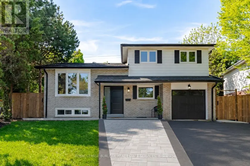 Detached at 1379 CHRISTINA COURT, Burlington