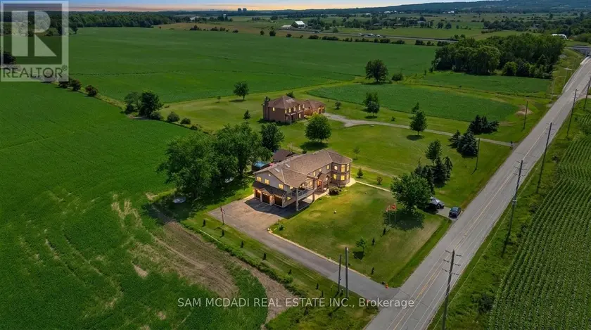 Detached at 3136 LOWER BASE LINE W, Milton