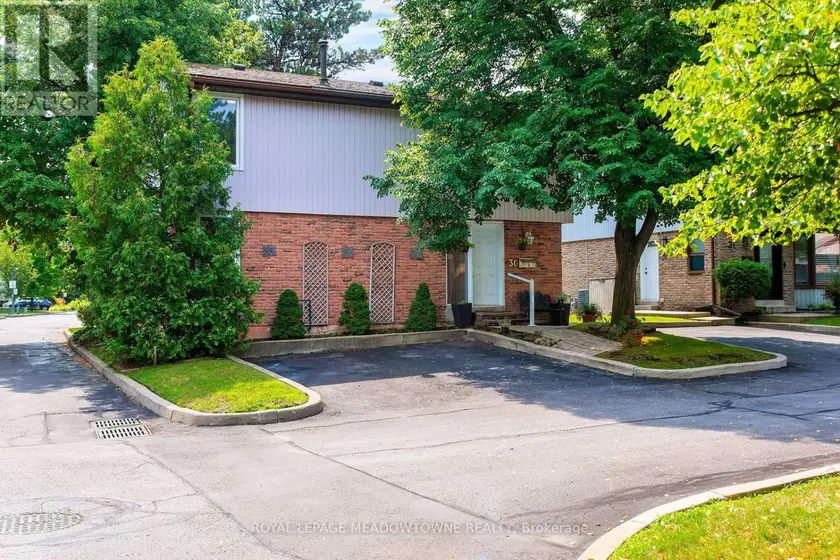 Apartment at 30 - 59 KENNINGHALL BOULEVARD, Mississauga
