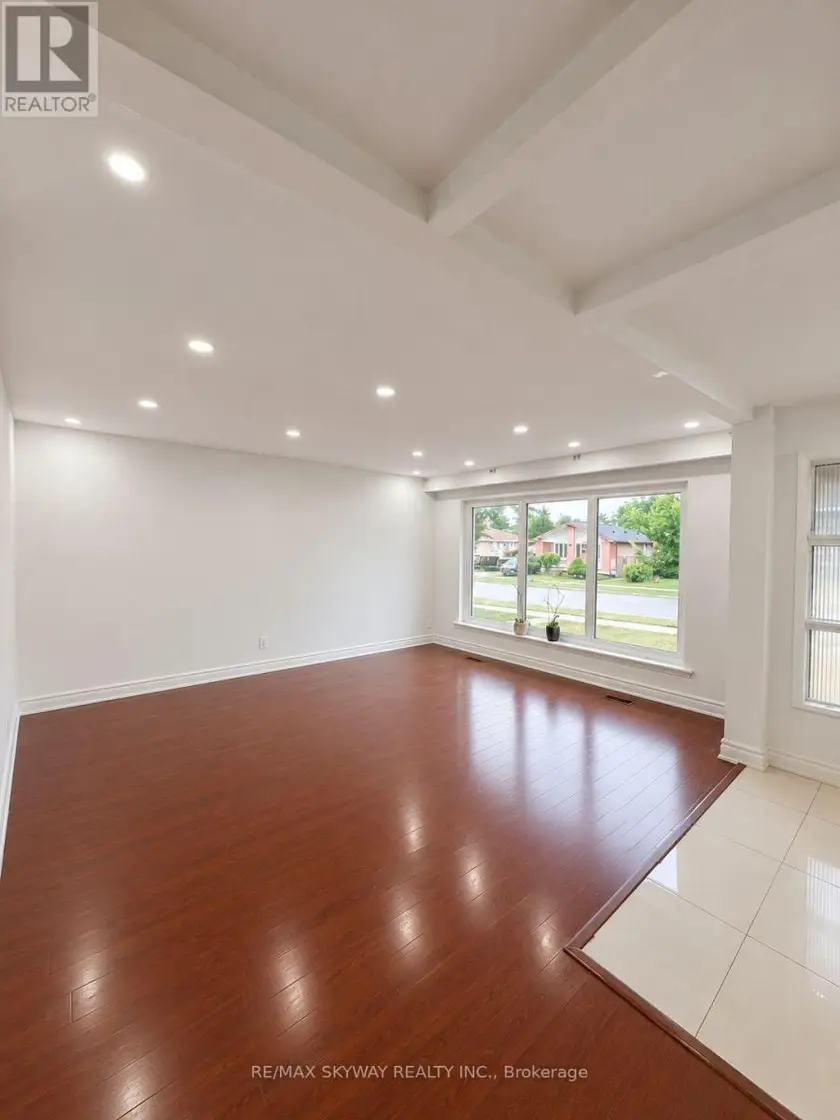 Detached at 40 DORWARD DRIVE, Toronto