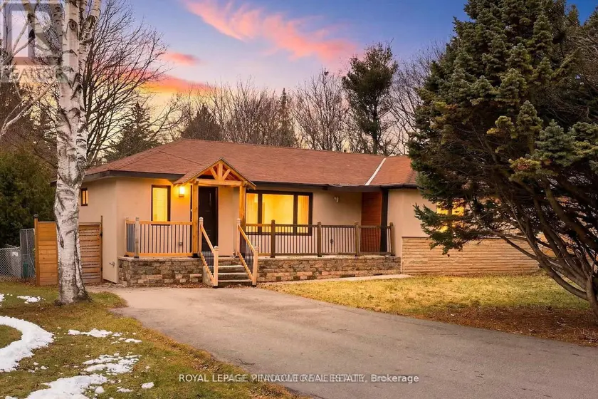 Detached at 208 GLEN OAK DRIVE, Oakville