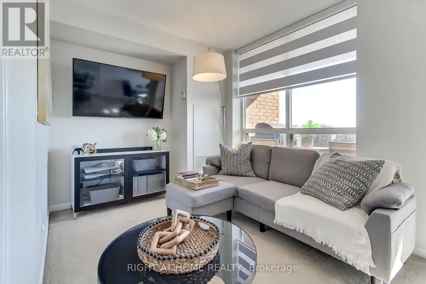 Apartment at 1002 - 1140 PARKWEST PLACE, Mississauga