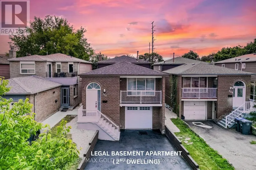 Detached at 124 BANTING CRESCENT, Brampton
