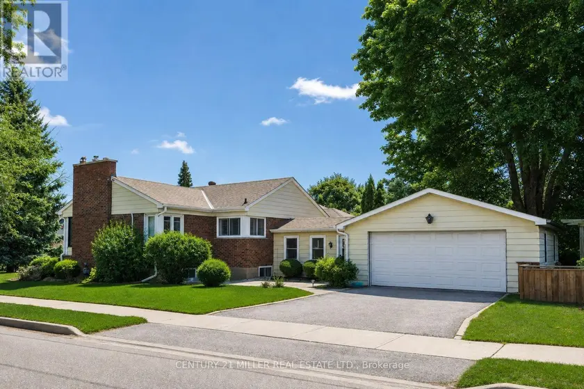 Detached at 248 KINGSLEIGH COURT, Milton