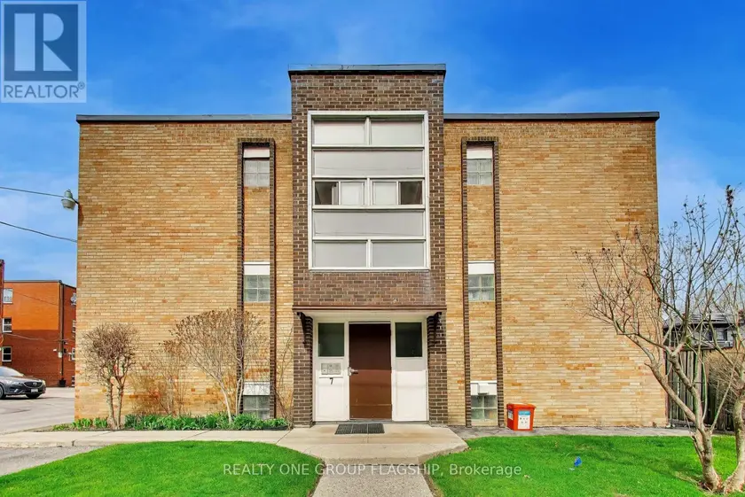 Multiplex at 9 - 7 ELMWOOD AVENUE S, Mississauga