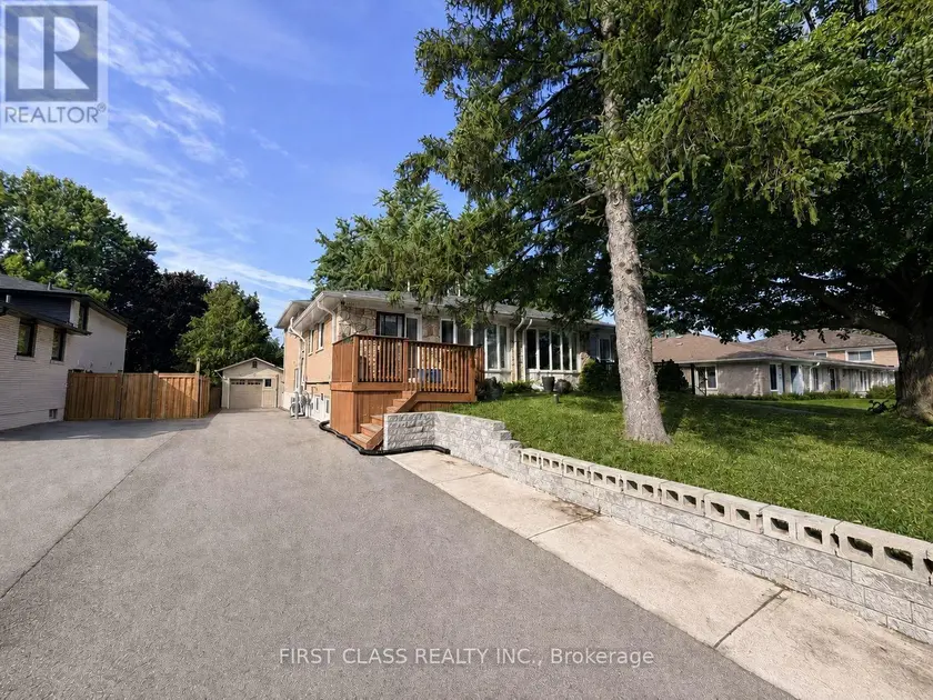Semi-Detached/Link at 1323 REDBANK CRESCENT, Oakville