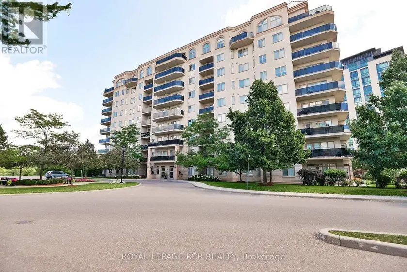 Apartment at 304 - 10 DAYSPRING CIRCLE S, Brampton