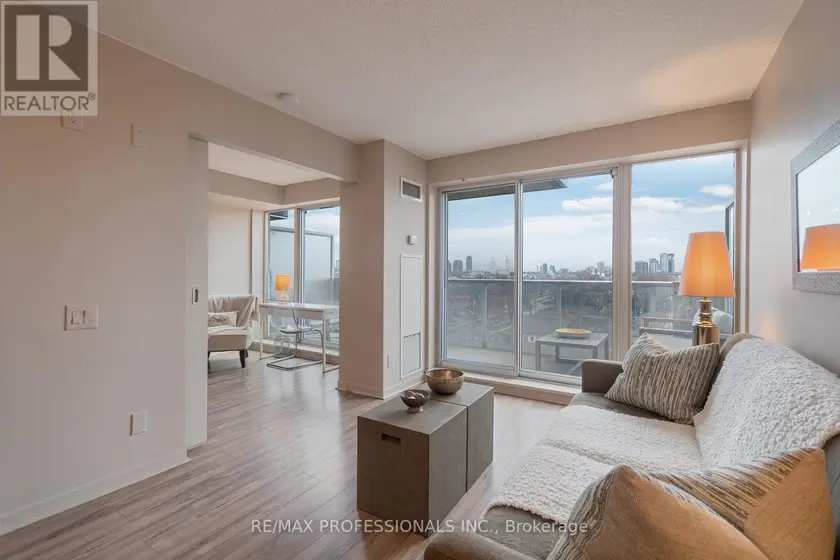 Apartment at 704 - 1040 THE QUEENSWAY, Toronto