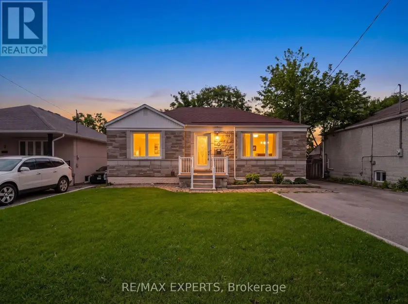 Detached at 8 PALAMAR ROAD, Toronto
