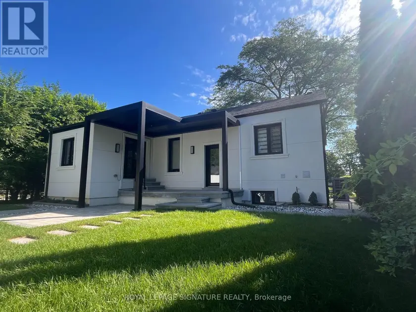 Detached at Unit Main Floor