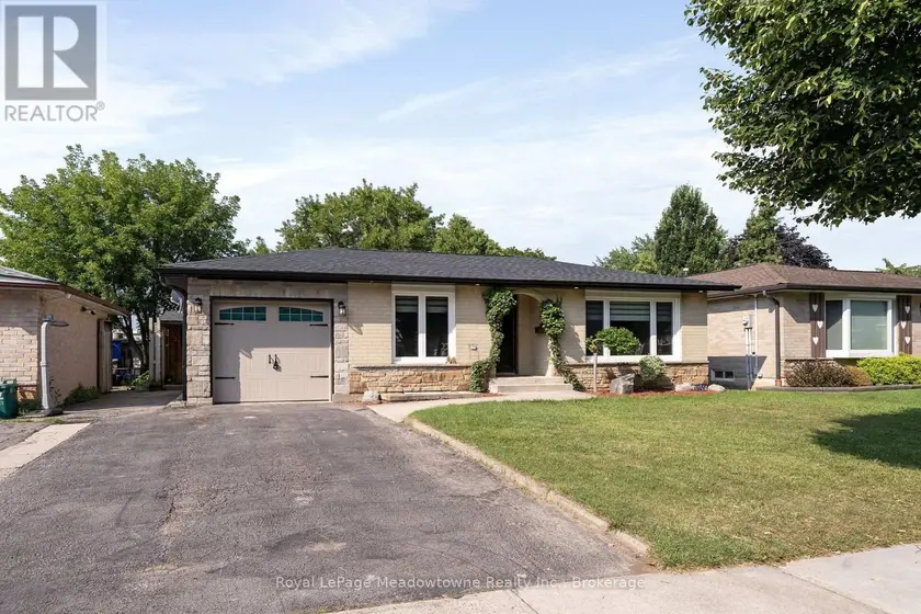 Detached at 96 MACDONALD CRESCENT, Milton
