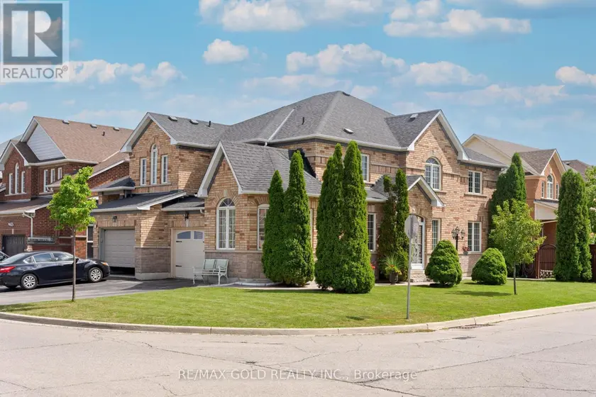 Semi-Detached/Link at 35 GORERIDGE CRESCENT, Brampton