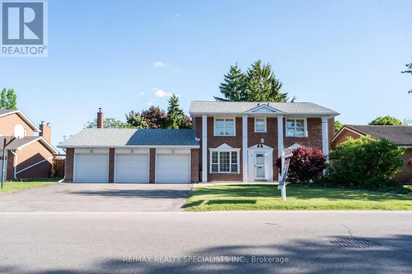 Detached at 8 RIVER VIEW DRIVE, Brampton