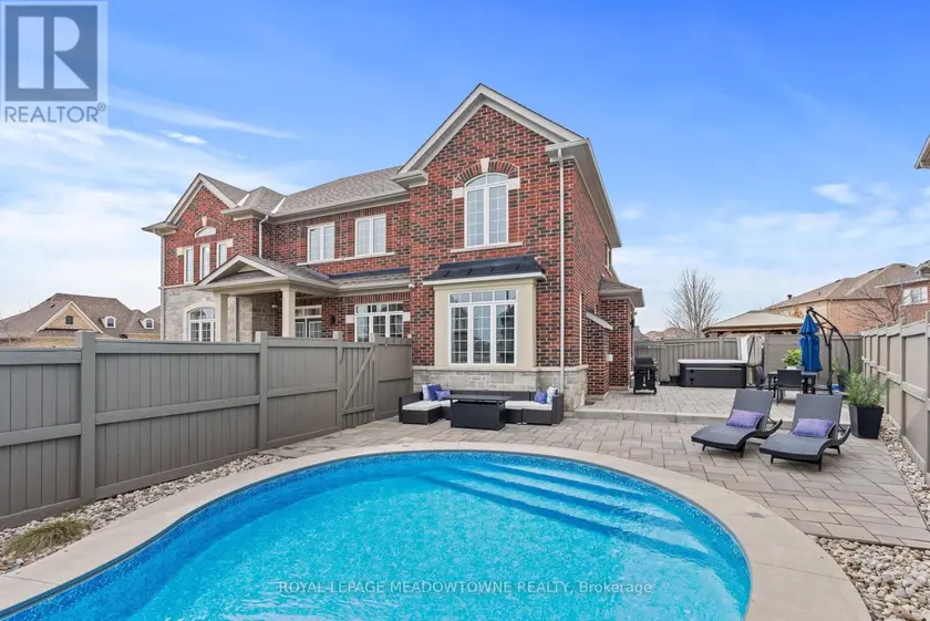 Detached at 67 HIDDEN LAKE TRAIL, Halton Hills