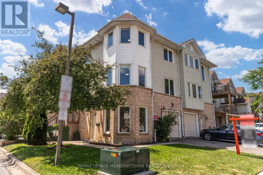 Townhouse at 85 - 2 WYLIE CIRCLE, Halton Hills