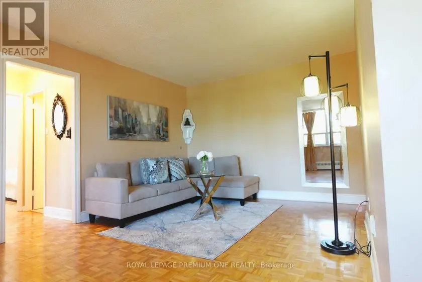 Apartment at 305 - 3065 QUEEN FREDERICA DRIVE, Mississauga