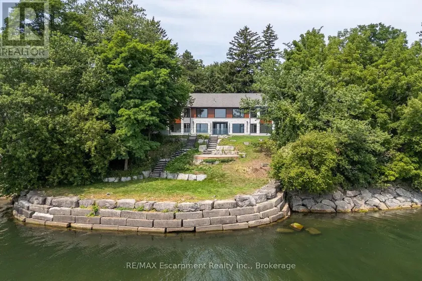 Detached at 100 APPLEBY PLACE, Burlington