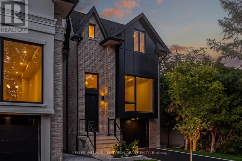 Detached at 37 WESLEY AVENUE, Mississauga