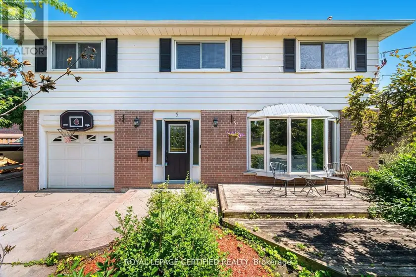 Detached at 5 STOCKMAN CRESCENT, Halton Hills