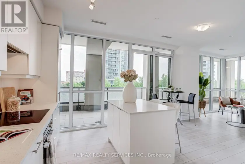 Apartment at 308 - 30 ELM DRIVE W, Mississauga