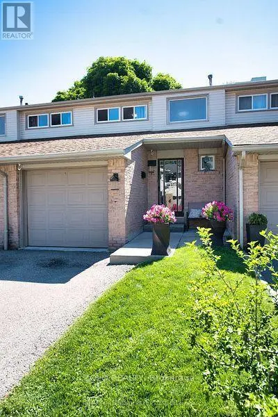 Townhouse at 19 - 2700 BATTLEFORD ROAD, Mississauga