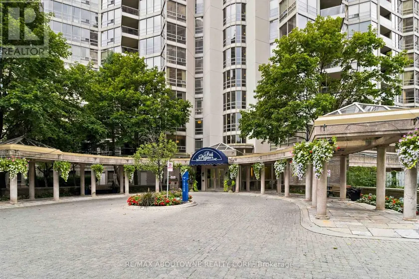 Apartment at 901 - 45 KINGSBRIDGE GARDEN CIRCLE, Mississauga