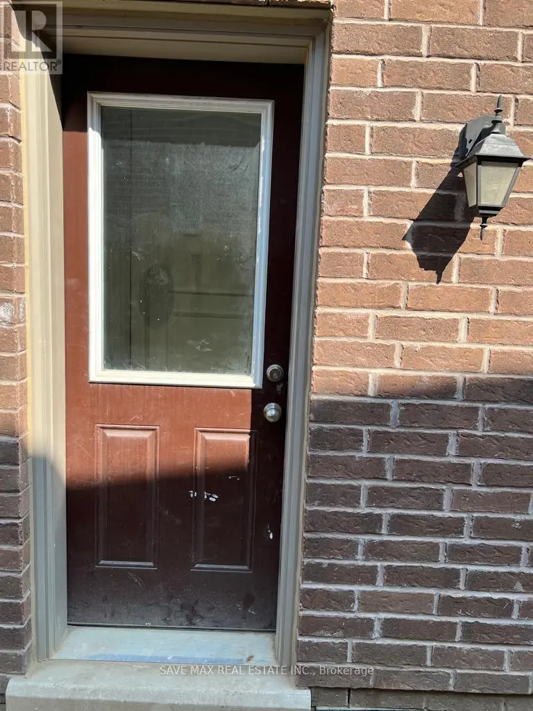Townhouse at BASEMENT - 14 LADY EVELYN CRESCENT, Brampton