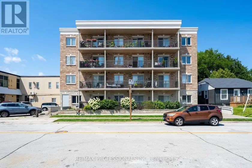 Apartment at 405 - 73 WASHINGTON AVENUE, Oakville