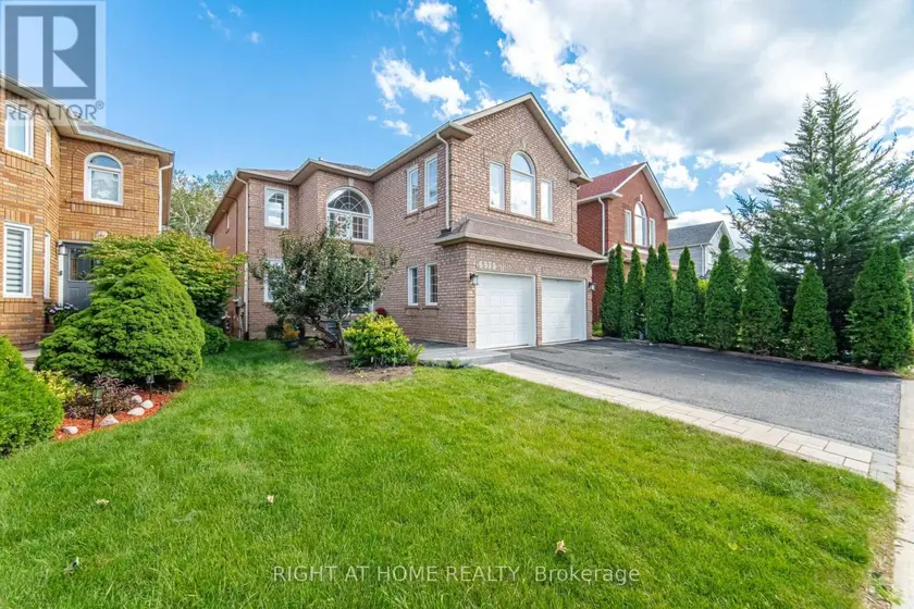 Detached at 6379 ALDERWOOD TRAIL, Mississauga