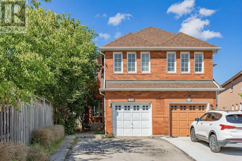 Semi-Detached/Link at 1329 WHIFFLETREE COURT, Mississauga