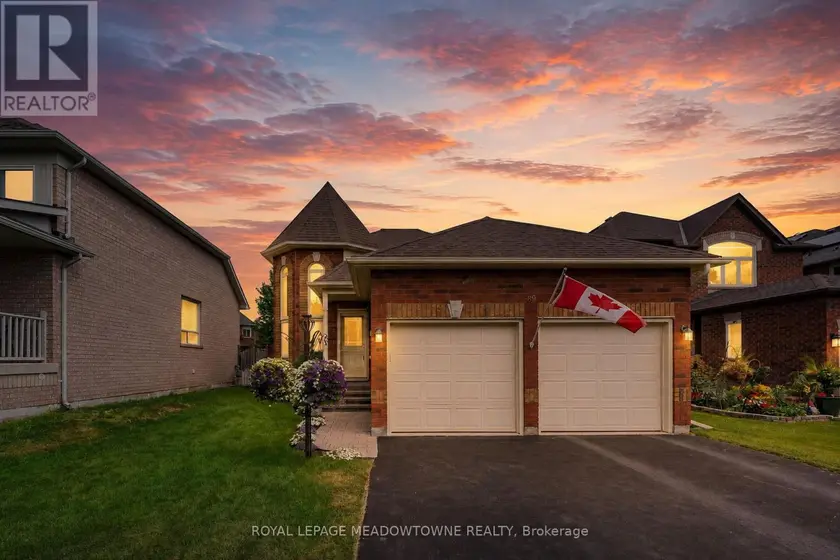 Detached at 89 STANDISH STREET, Halton Hills