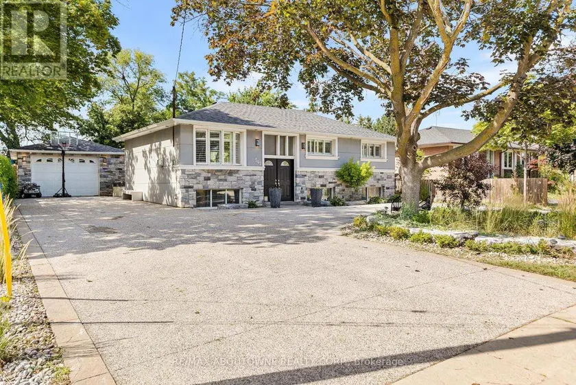 Detached at 547 PINEGROVE ROAD, Oakville
