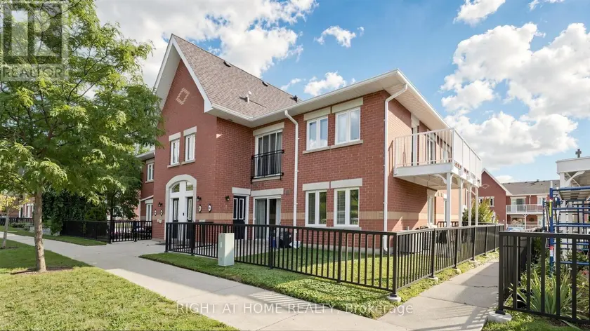 Townhouse at 801 - 1701 LAMPMAN AVENUE, Burlington