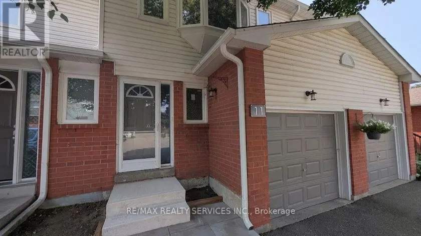 Townhouse at 11 BEVERLY LANE, Halton Hills