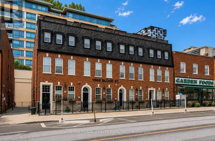 Townhouse at 16 - 1970 BLOOR STREET W, Toronto