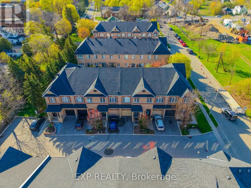 Townhouse at 6 PURPLE FINCH COURT, Brampton