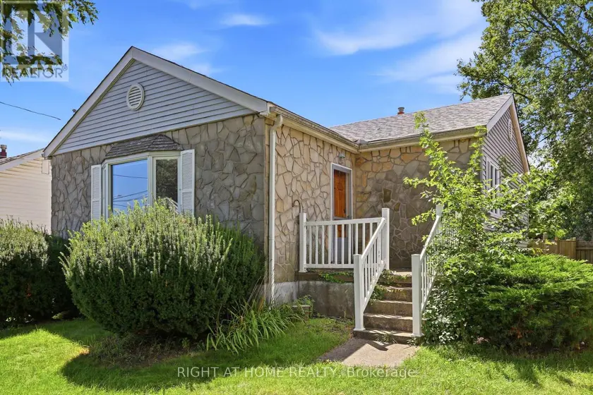 Detached at 1290 STRATHY AVENUE, Mississauga