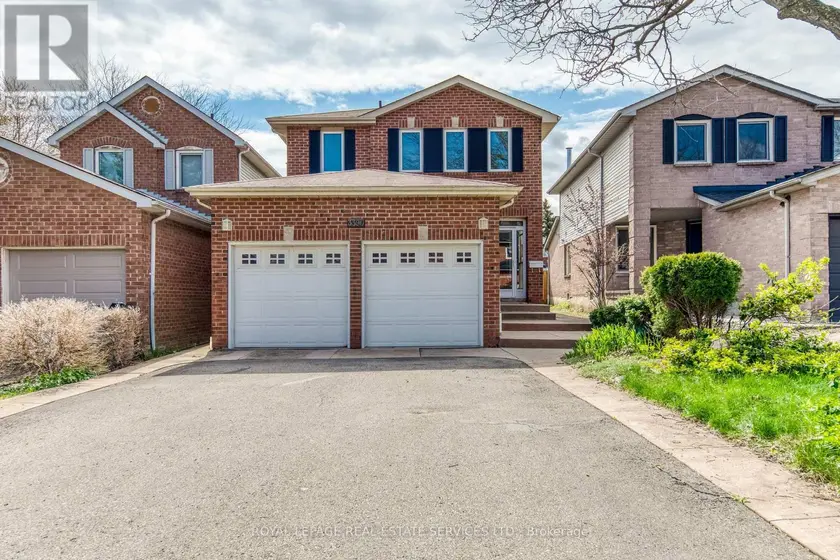 Detached at 3390 CHARTRAND CRESCENT, Mississauga