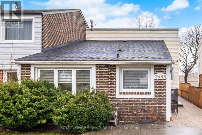 Semi-Detached/Link at 2498 MAINROYAL STREET S, Mississauga