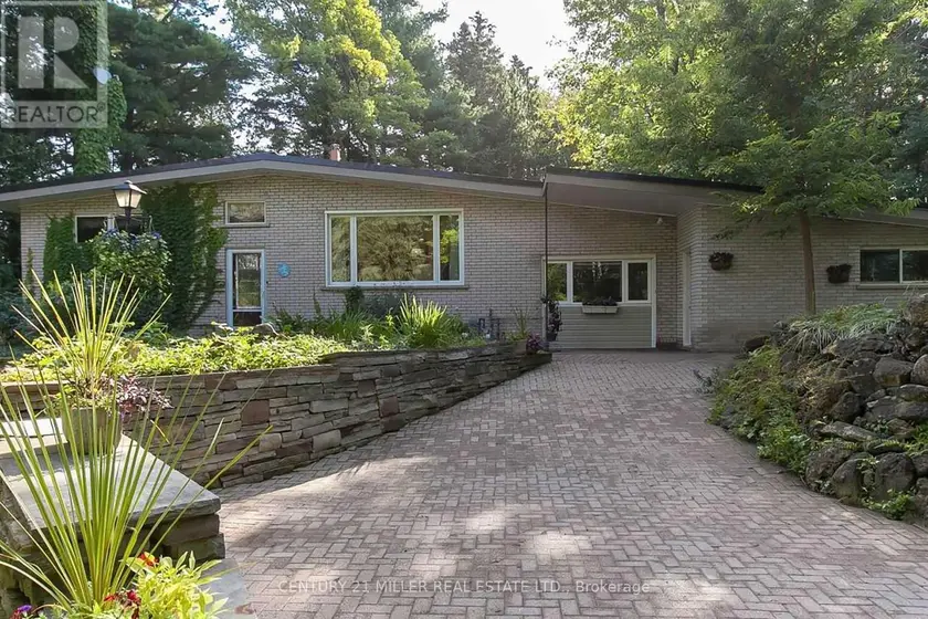 Detached at 2602 NO 2 SIDE ROAD, Burlington