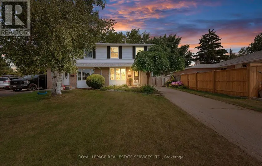 Semi-Detached/Link at 20 GLENGROVE COURT, Brampton