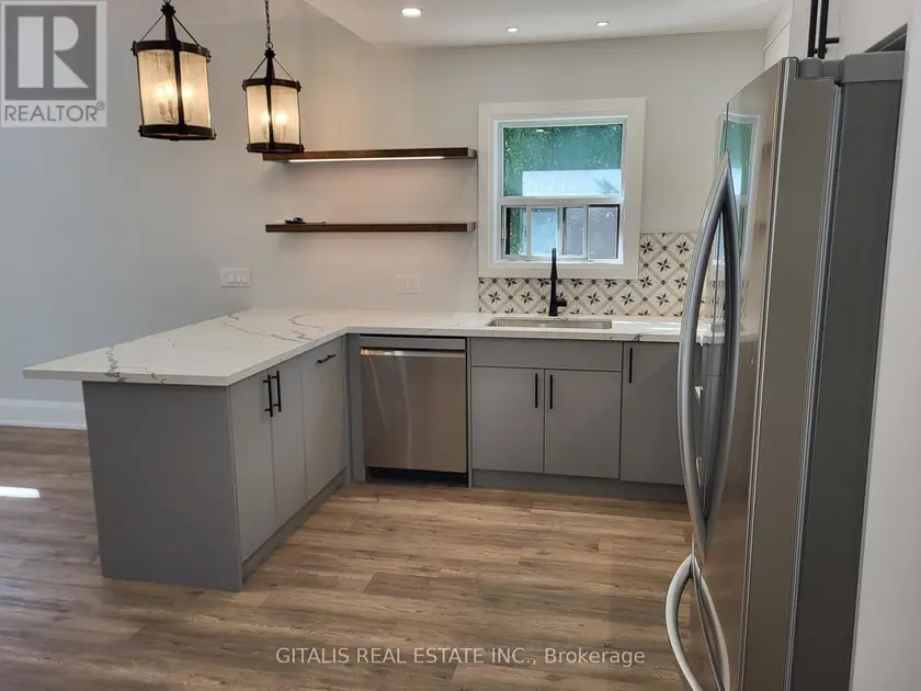 Detached at UPSTAIRS - 195 OAKMOUNT ROAD N, Toronto