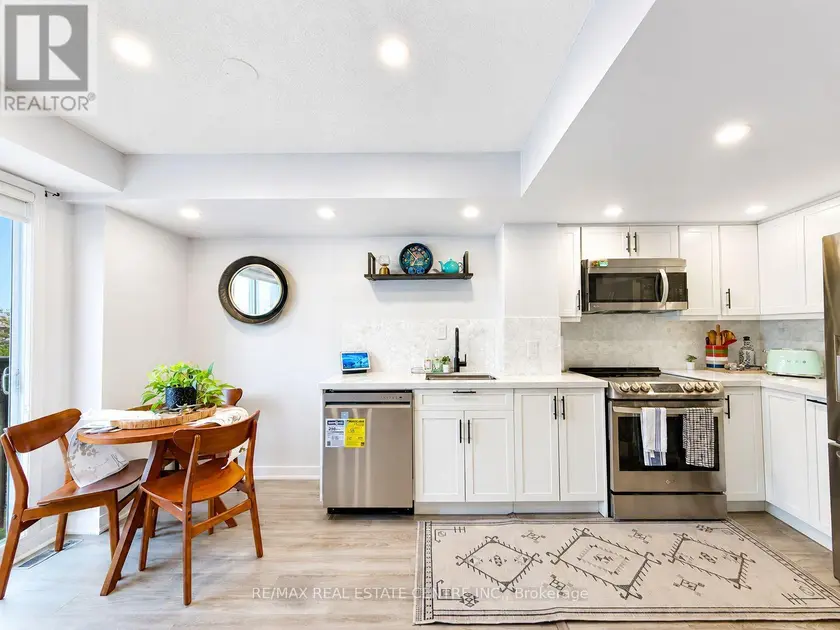 Townhouse at 920 - 16 LAIDLAW STREET, Toronto