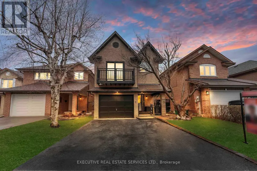 Detached at 21 GARDEN AVENUE, Brampton