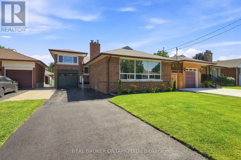Detached at 7 ALLISON DRIVE, Toronto