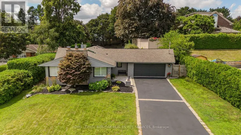 Detached at 892 NORTH SHORE BOULEVARD W, Burlington