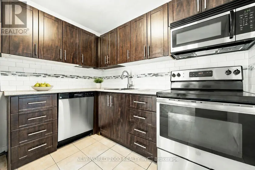 Apartment at 202 - 2300 MARINE DRIVE, Oakville