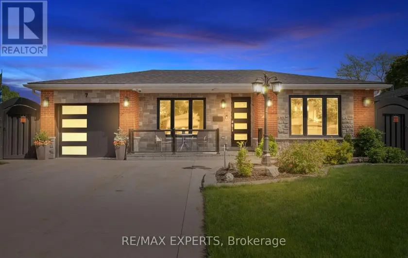 Detached at 7 GOODWOOD ROAD, Brampton