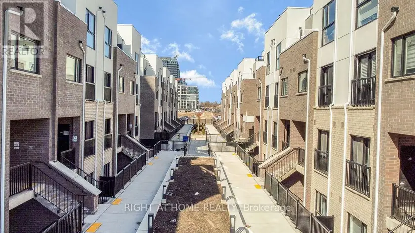 Townhouse at 220 - 349 WHEAT BOOM DRIVE, Oakville